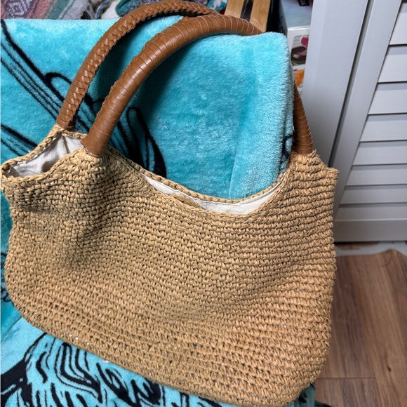 Tommy Bahama Woven Straw Shoulder Bag with Brown Handles - Picture 2 of 6